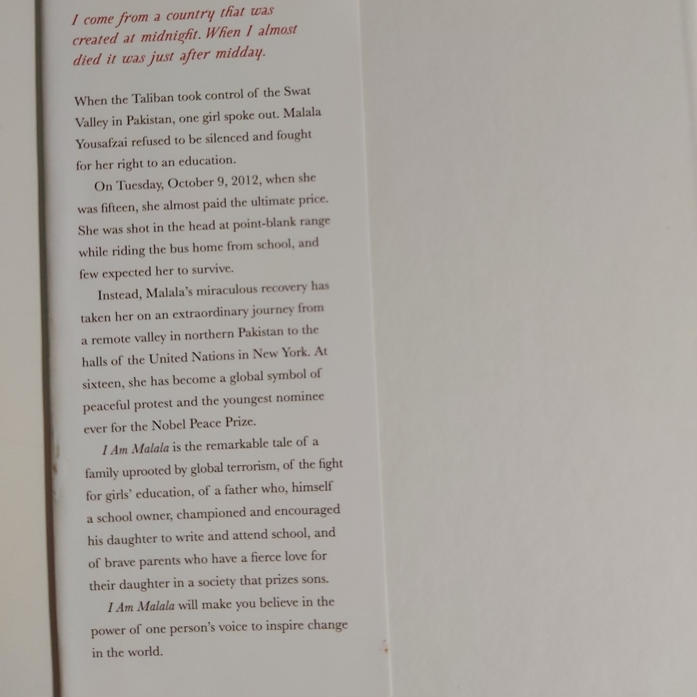 🤩2/$30 I am Malala - hardcover book - Picture 4 of 4